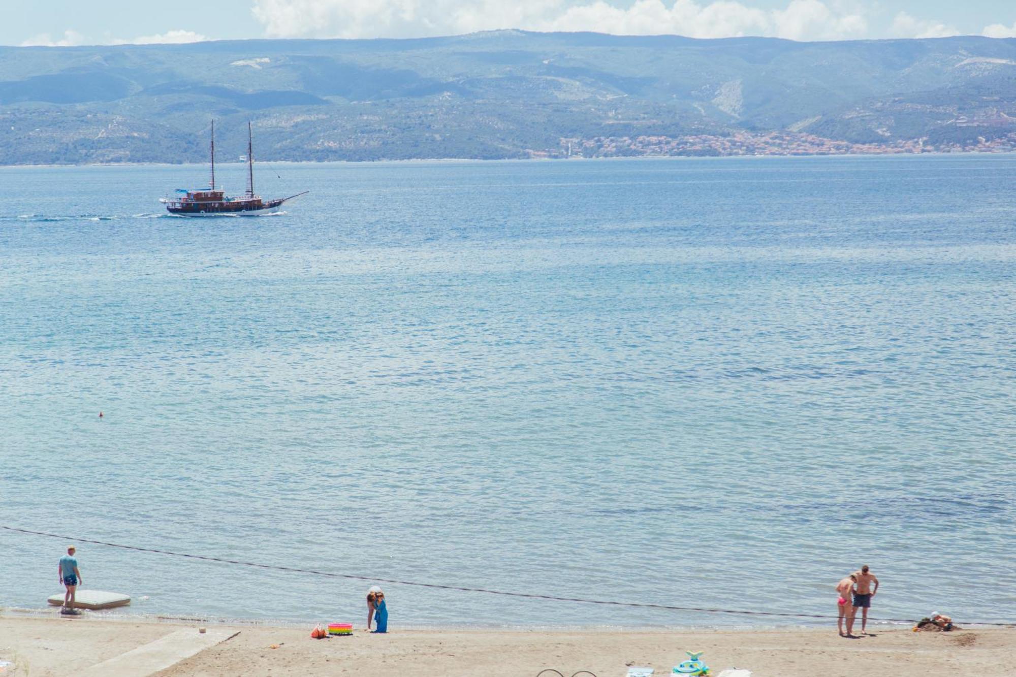 Apartments Sea View Omiš Pokoj fotografie